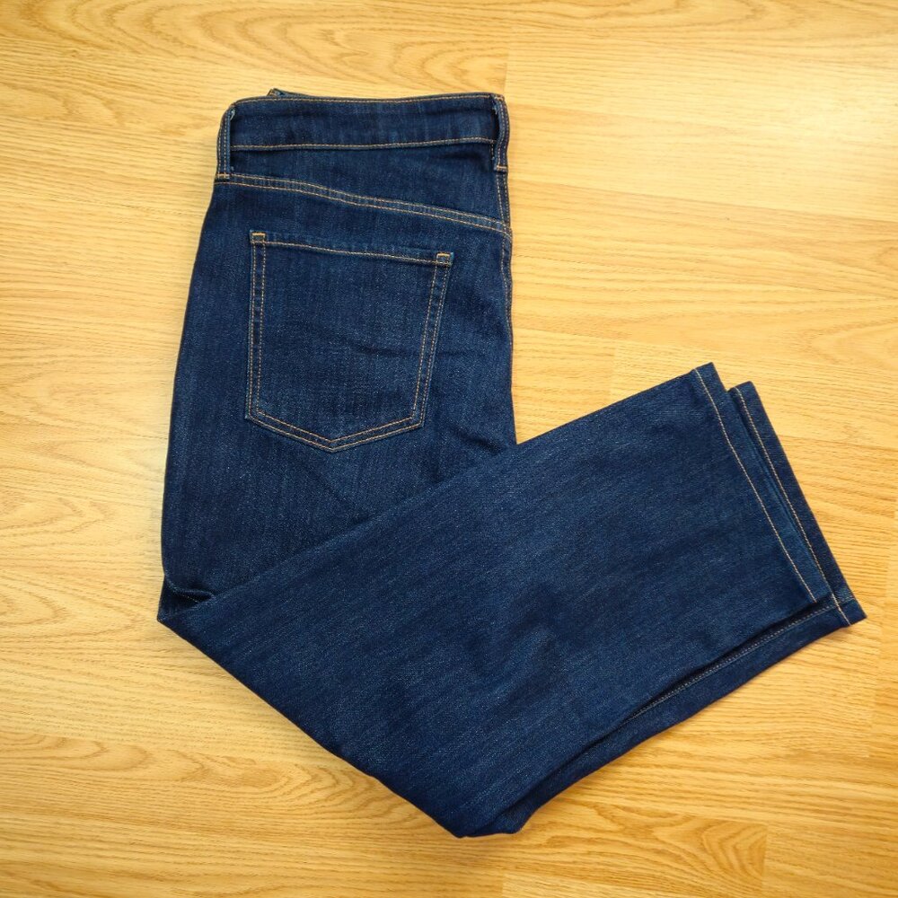 Old Navy Wow Loose fit high rise dark wash Jeans womens size 14 ( 34x26 )